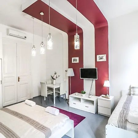 Apartman Real Hegedű *