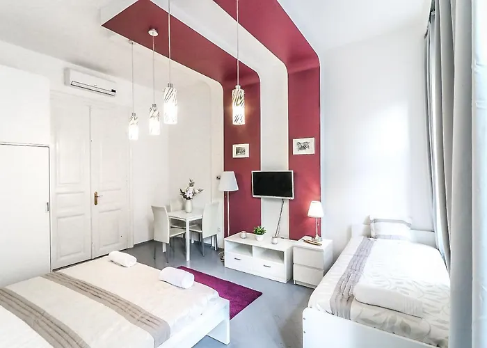 Real Hegedu Budapest