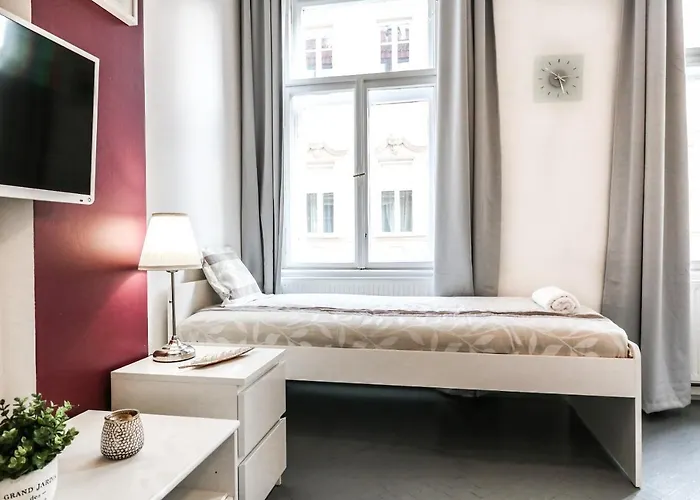 Real Hegedu Budapest