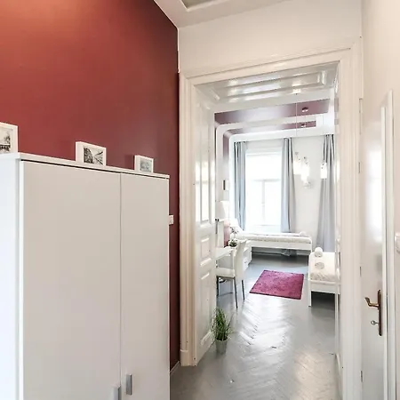 Real Hegedu Apartment