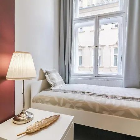 Apartment Real Hegedu