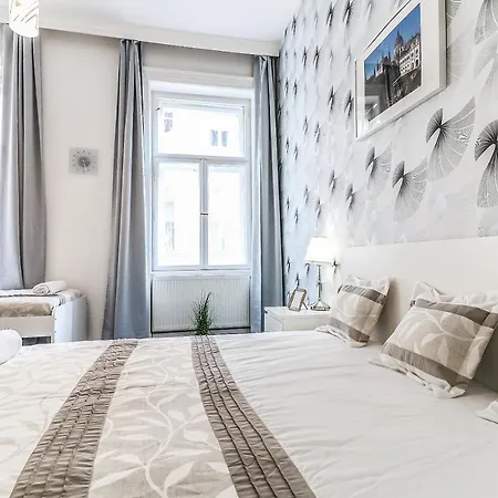 Real Hegedu Budapest
