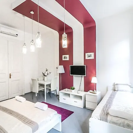 Real Hegedu Budapest