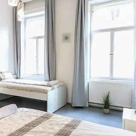 Apartment Real Hegedu